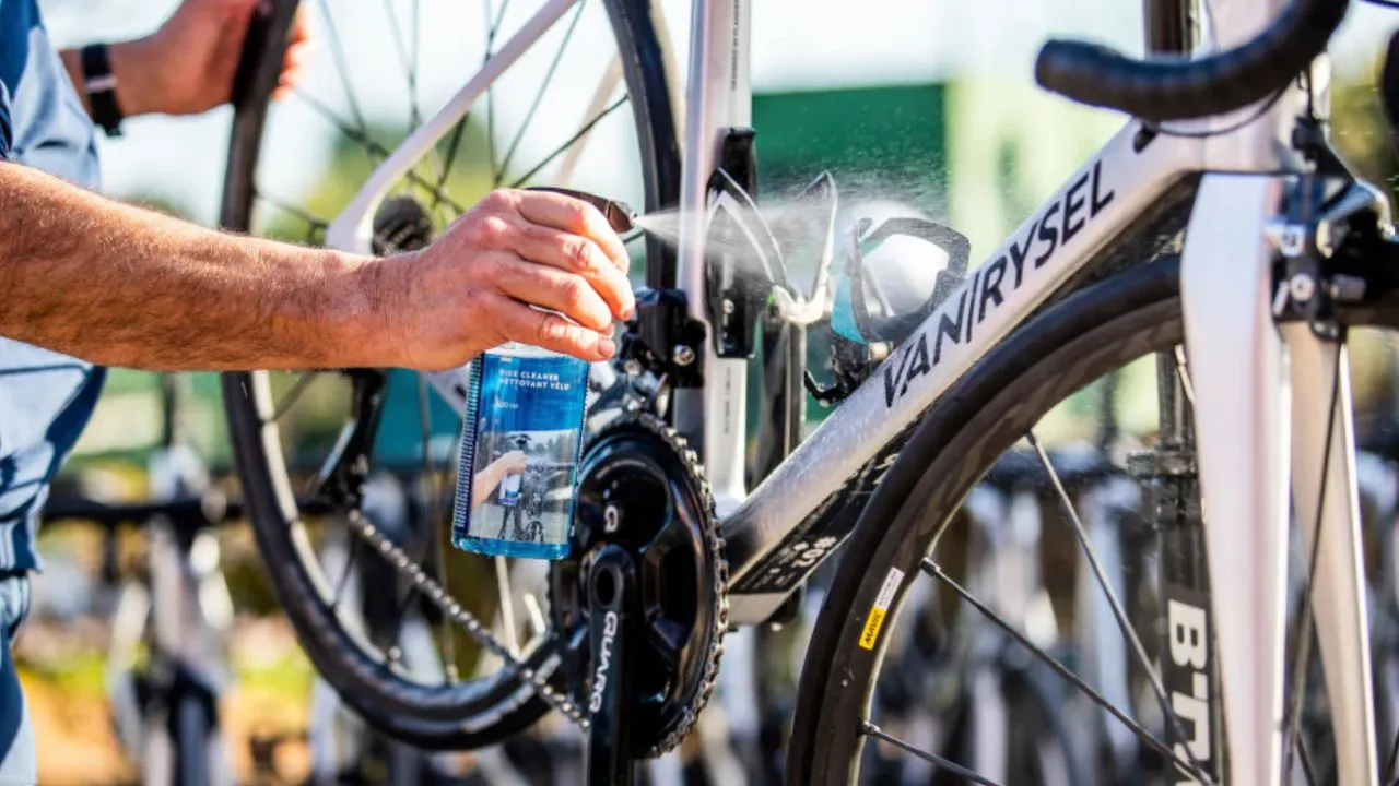 How to Maintain a Road Bike at Home