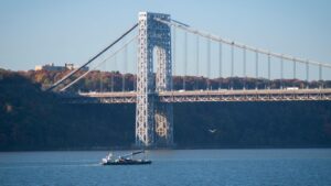 Tragedy on the Hudson: Boat Explosion Claims Life of Veteran Worker Amid Rising Waterway Incidents